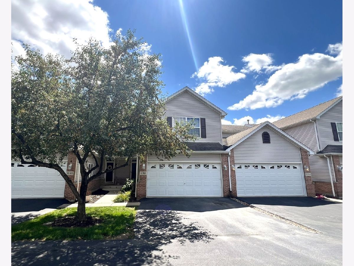 Townhomes Sold Pueblo Point Lockport Illinois, 16767 Sunset Ridge