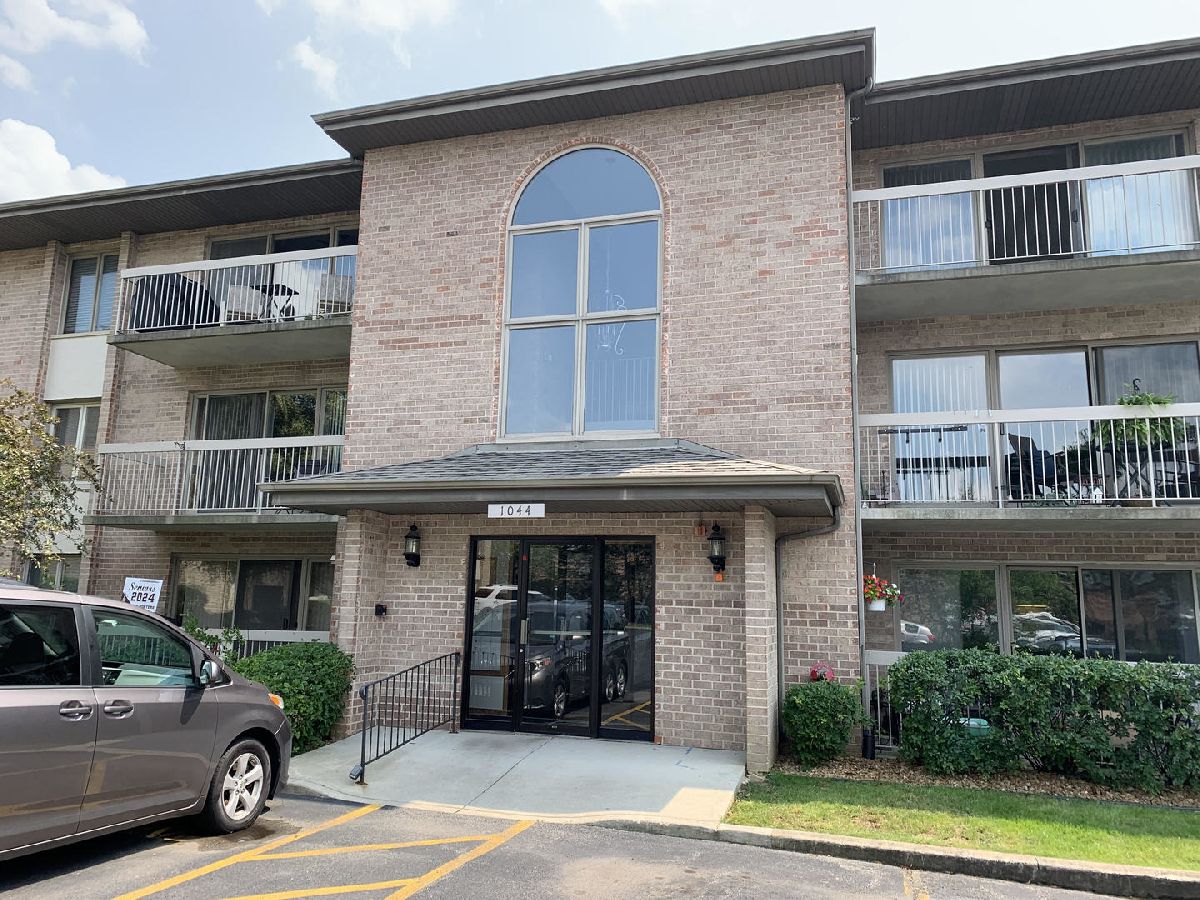 Condominiums Rented Ashley Point Lockport Illinois, 1044 Ashley