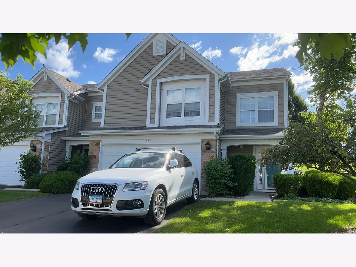 Townhomes Sold Coventry Park Palatine Illinois, 325 Valor