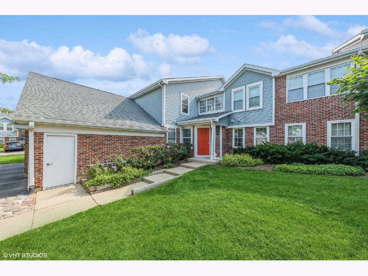Condominiums Sold Hamilton Place Palatine Illinois, 214 Jennifer