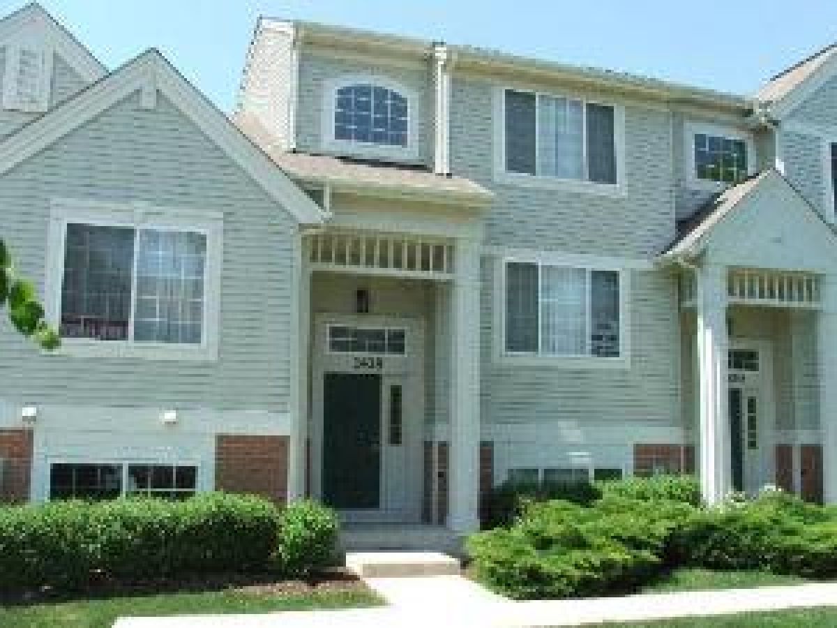 Townhomes & Condos & Homes Rented Cambria Cary Illinois, 1418 New Haven