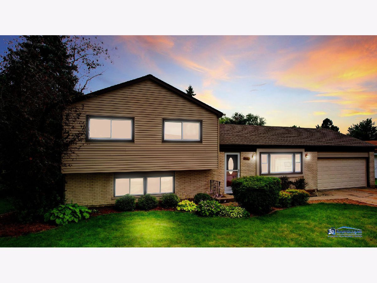 Homes Sold Fox Ridge Mchenry Illinois, 5101 Ashland