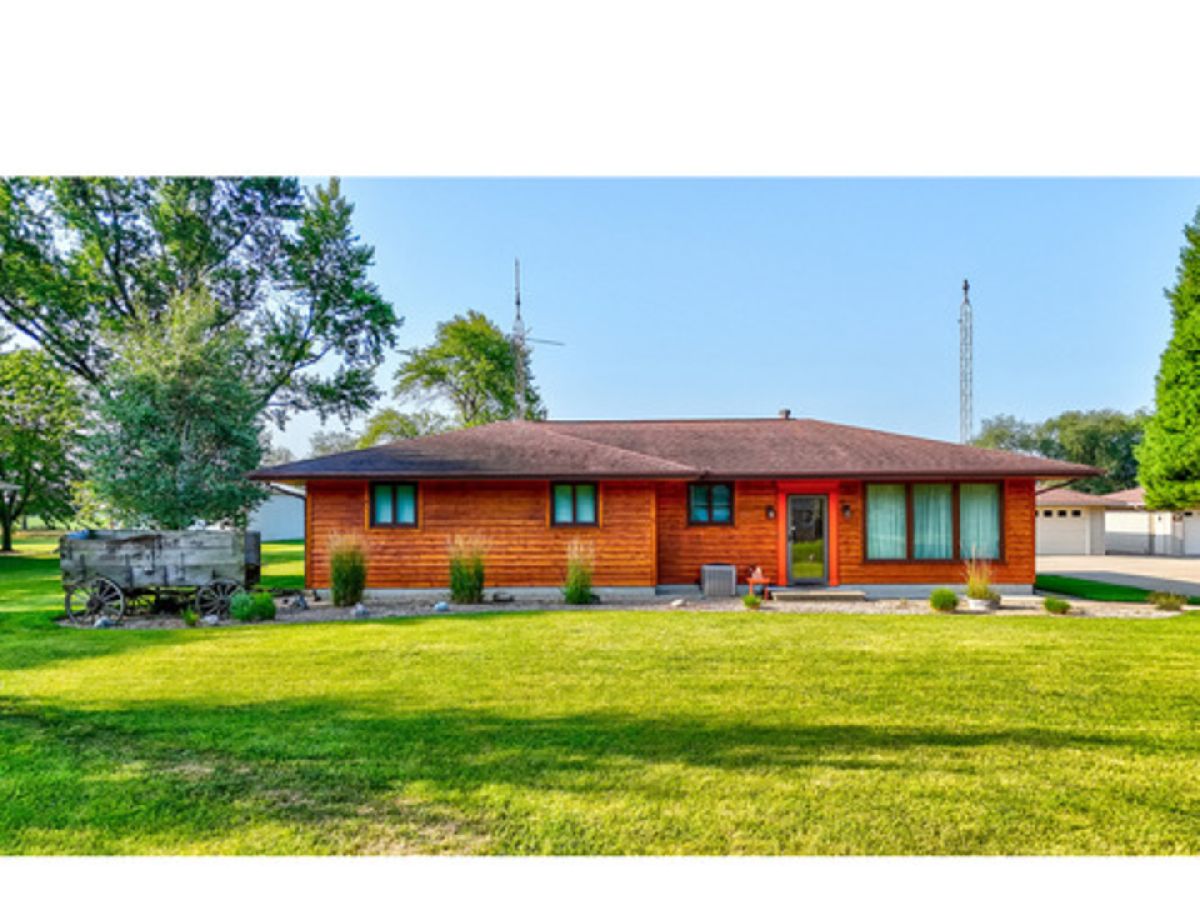  Sold Cornell Illinois, 7346 3000 North