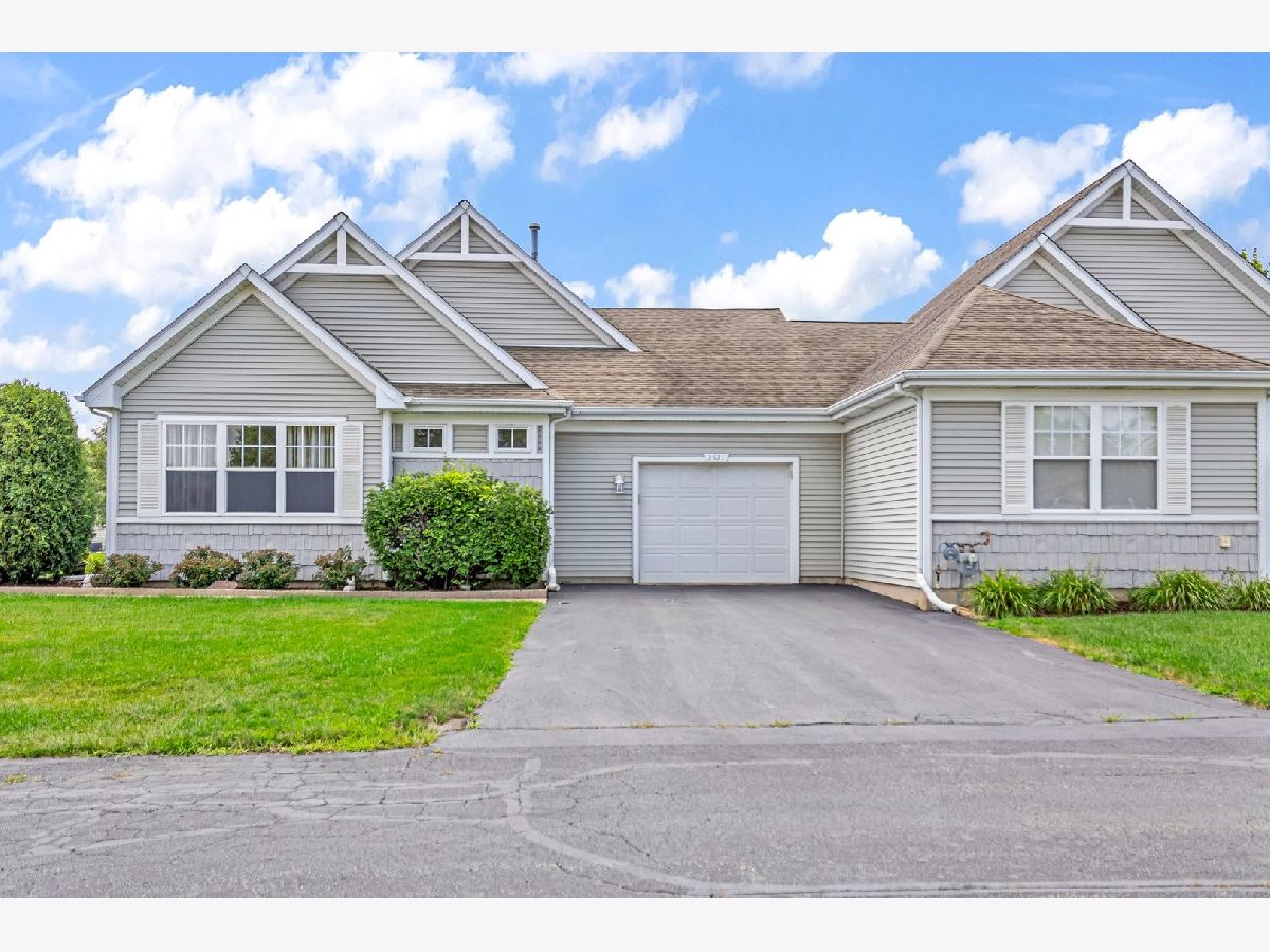 Condos & Townhomes Sold Park Place On The Green Crest Hill Illinois, 2521 Park Ridge