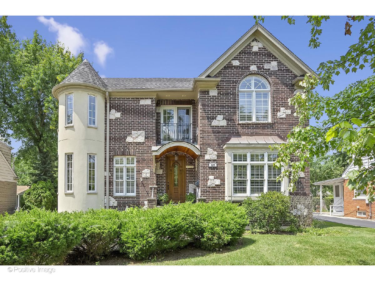 Homes & Condos & Townhomes Sold Blackhawk Heights Clarendon Hills Illinois, 120 Indian