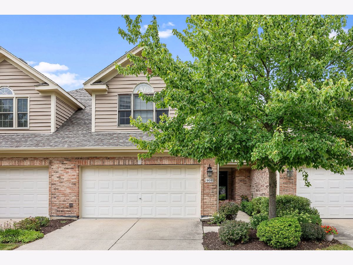 Homes & Townhomes Sold Kingswood St Charles Illinois, 904 King Henry