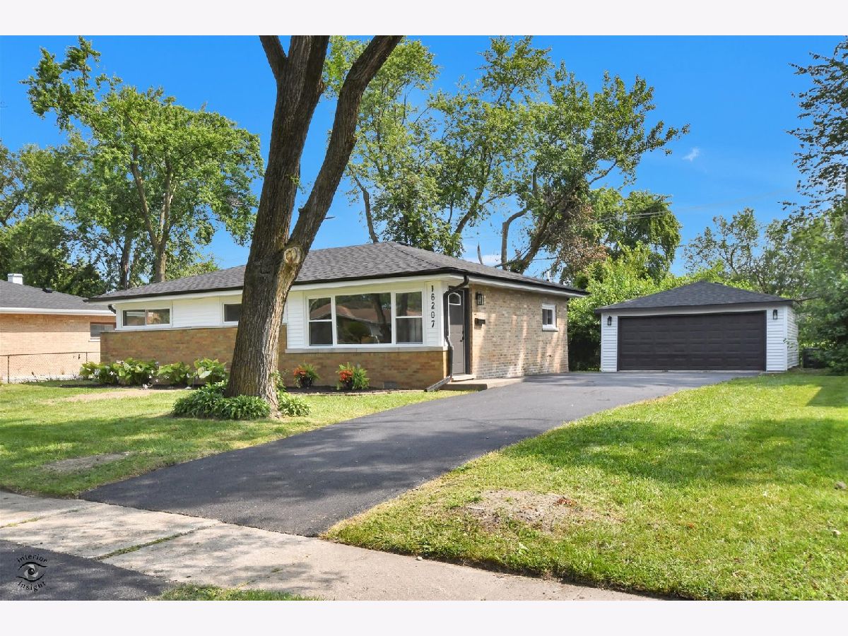 Homes Sold Canterbury Gardens Markham Illinois, 16207 Sussex