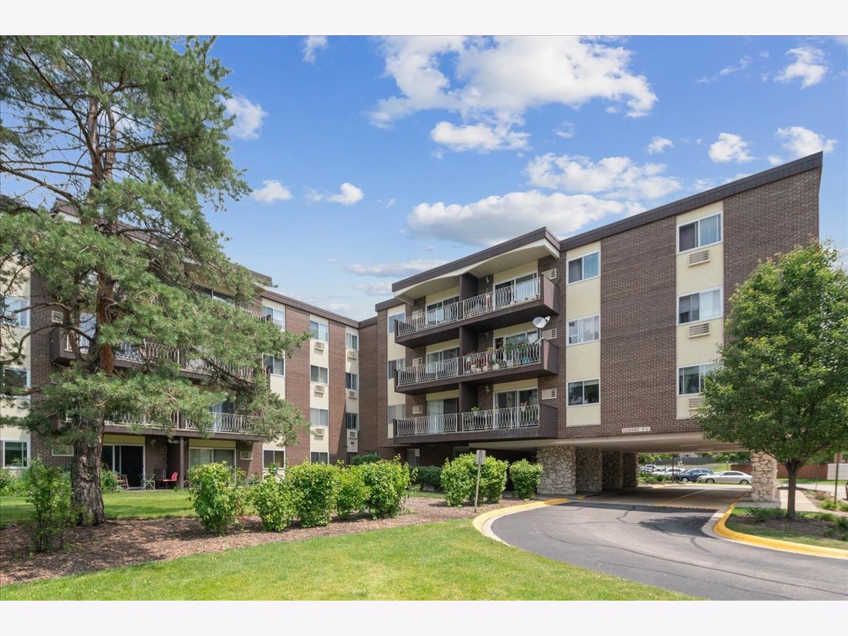 Condominiums Sold Point West Lombard Illinois, 1321 Finley