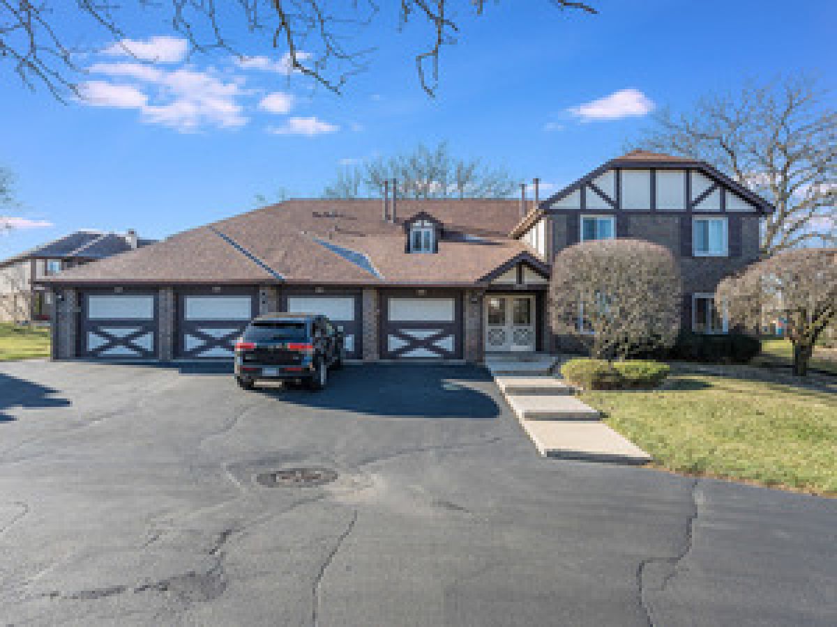 Condos & Townhomes & Homes Sold Orlan Brook Orland Park Illinois, 15712 Orlan Brook