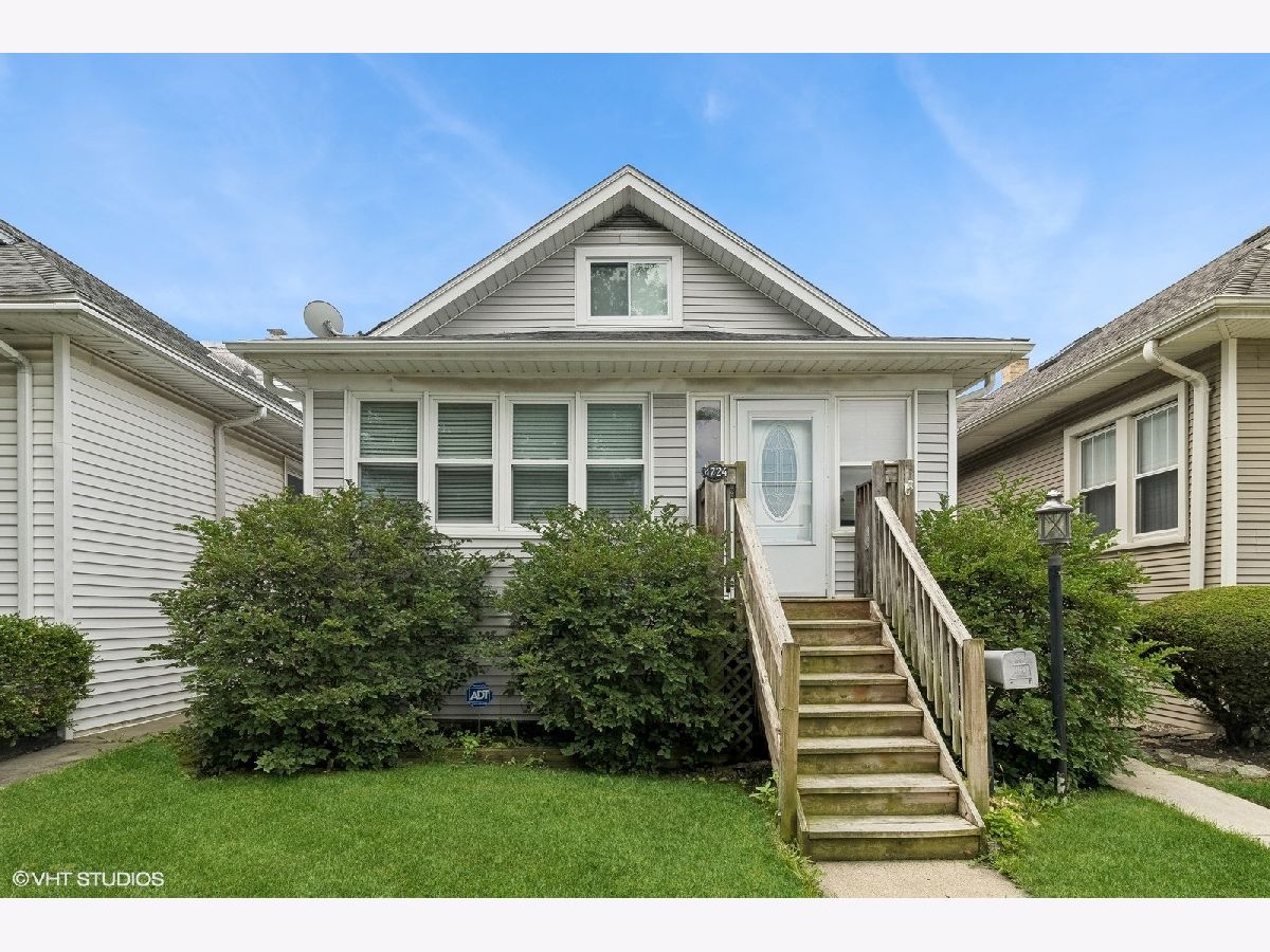 Homes & Condominiums Sold Mayfair Chicago Illinois, 4724 Kelso