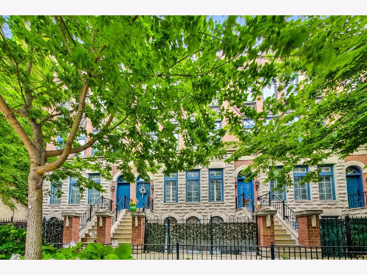 Townhomes & Condos Sold Tuxedo Park Chicago Illinois, 362 Huron
