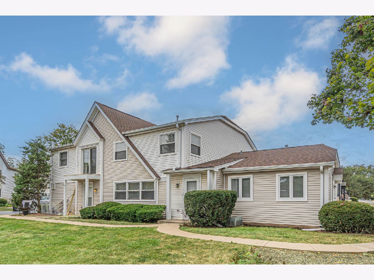 Townhomes & Condos Rented Inverrary Deerfield Illinois, 114 Inverrary