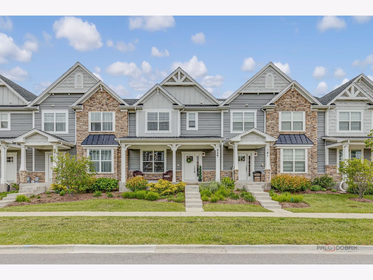 Condos & Townhomes & Homes Sold Link Crossing Buffalo Grove Illinois, 357 Hoffmann