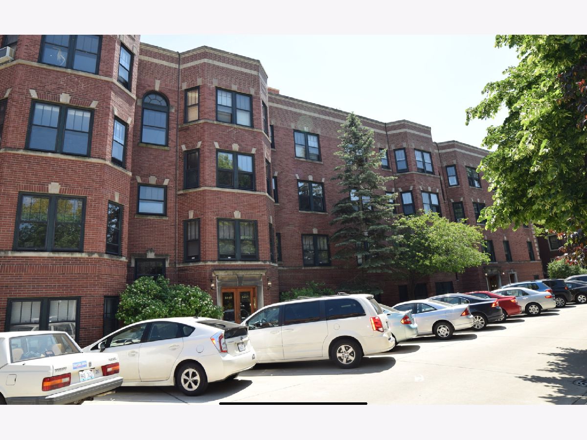 Condominiums & Homes Rented East View Park Chicago Illinois, 5443 East View Park