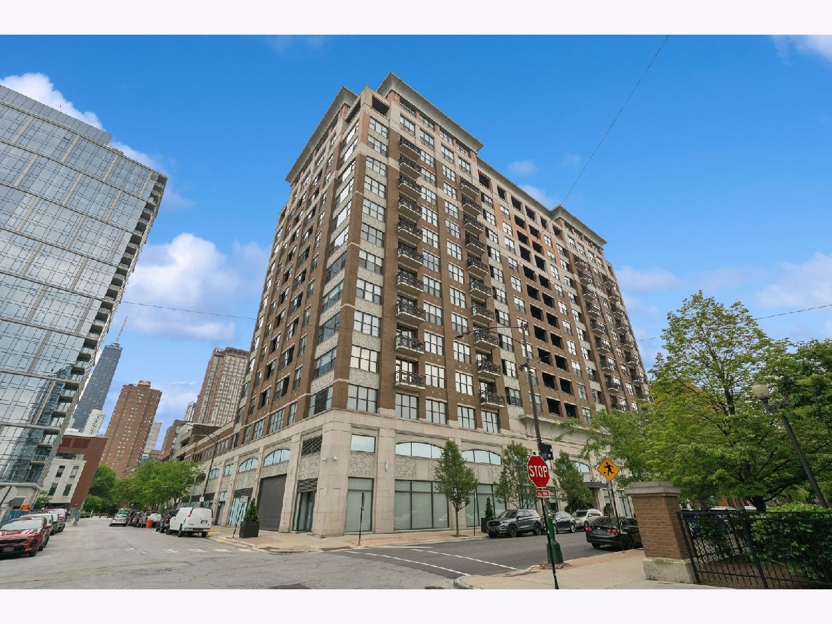 Condominiums Rented Parc Chestnut Chicago Illinois, 849 Franklin