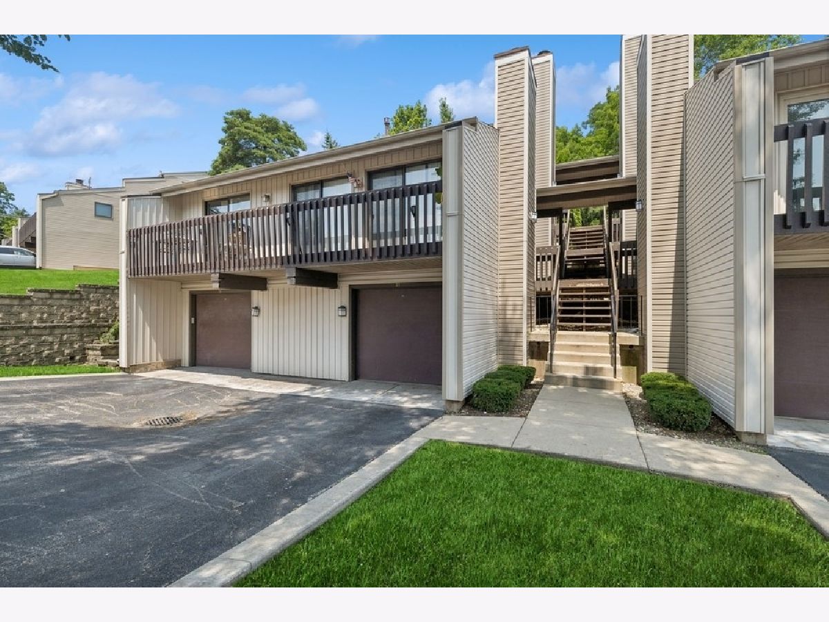 Townhomes & Condos Sold Woodhills Bay Colony Fox Lake Illinois, 21 Mineola