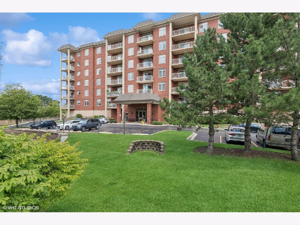 Condos & Townhomes & Homes Sold Woodlands Of Morton Grove Morton Grove Illinois, 8440 Callie