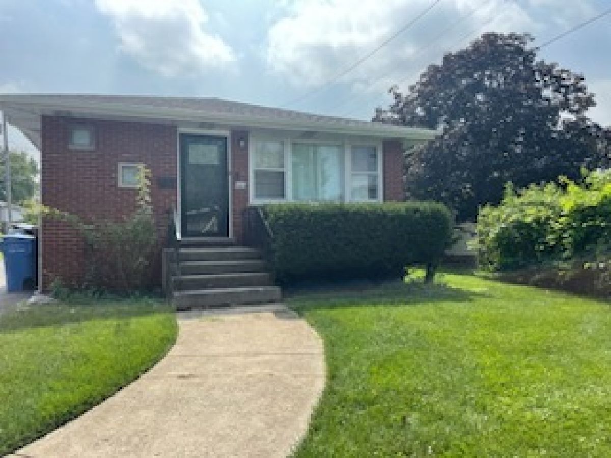  Rented Hillside Illinois, 5163 Locust