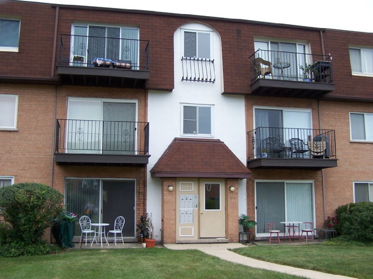 Condominiums Rented Bay Colony Des Plaines Illinois, 9464 Bay Colony