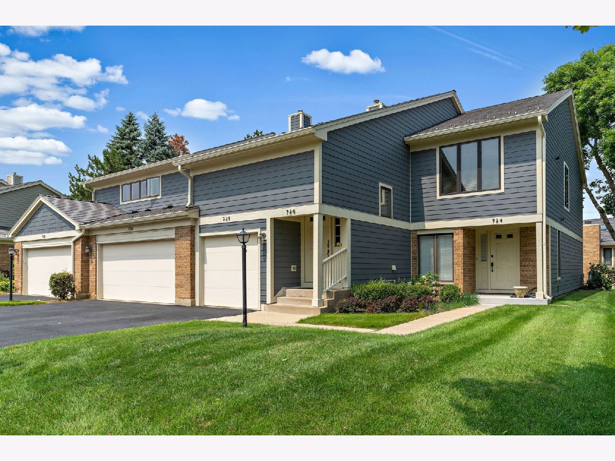 Townhomes Rented Riva Ridge Ii Libertyville Illinois, 726 Ascot