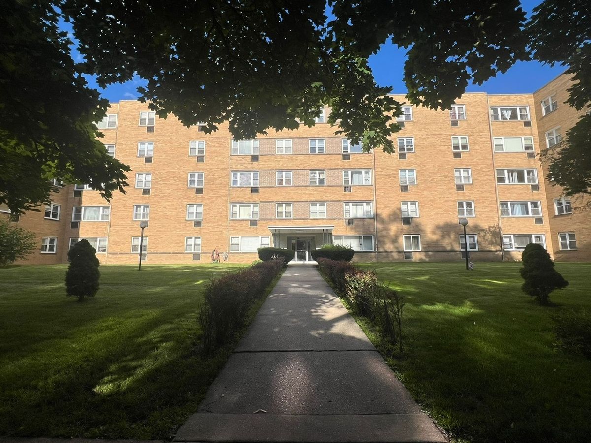 Condos & Townhomes Sold Granville Court Chicago Illinois, 6161 Hoyne