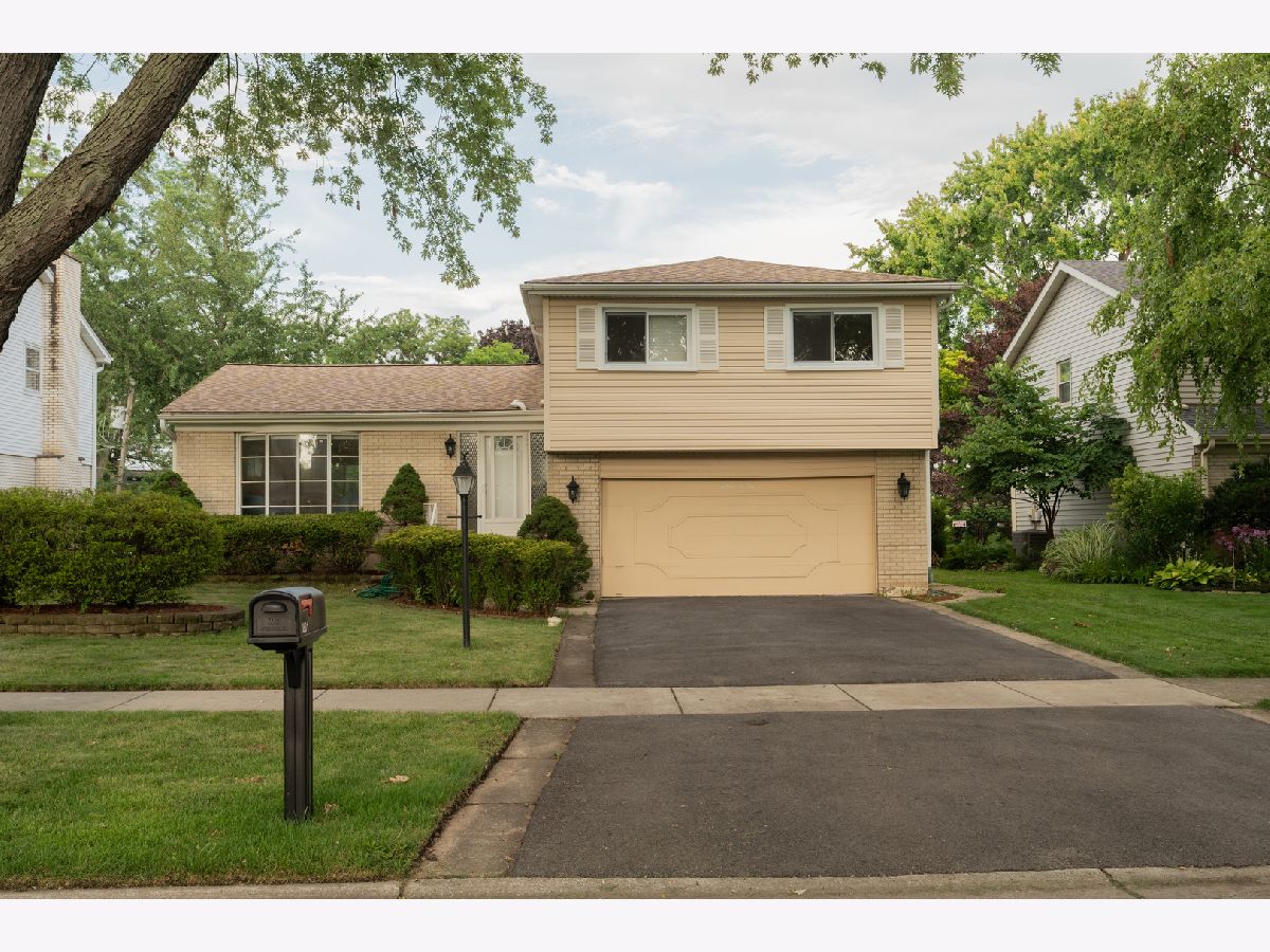Homes Sold Woodview Manor Mount Prospect Illinois, 1801 Beech