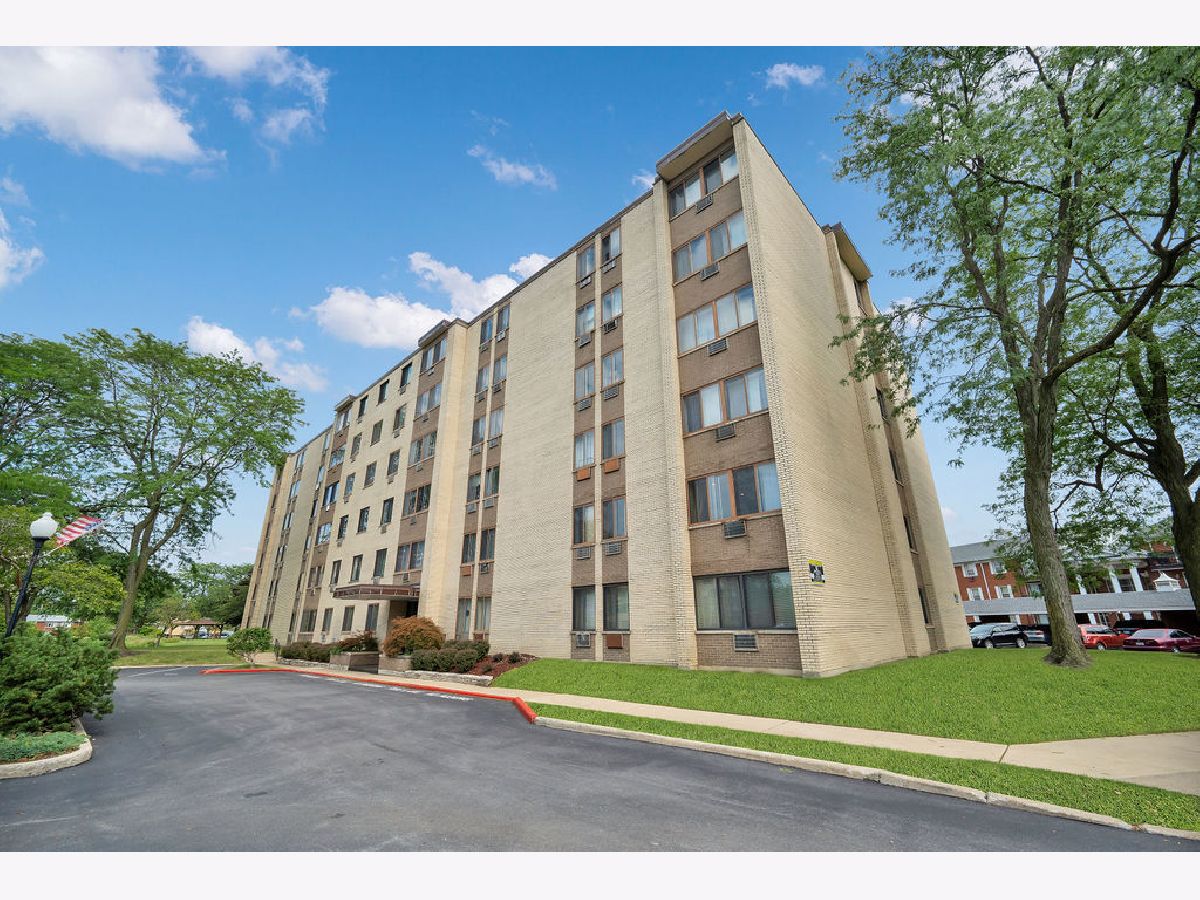 Condominiums Sold Shibui Oak Lawn Illinois, 9745 Karlov