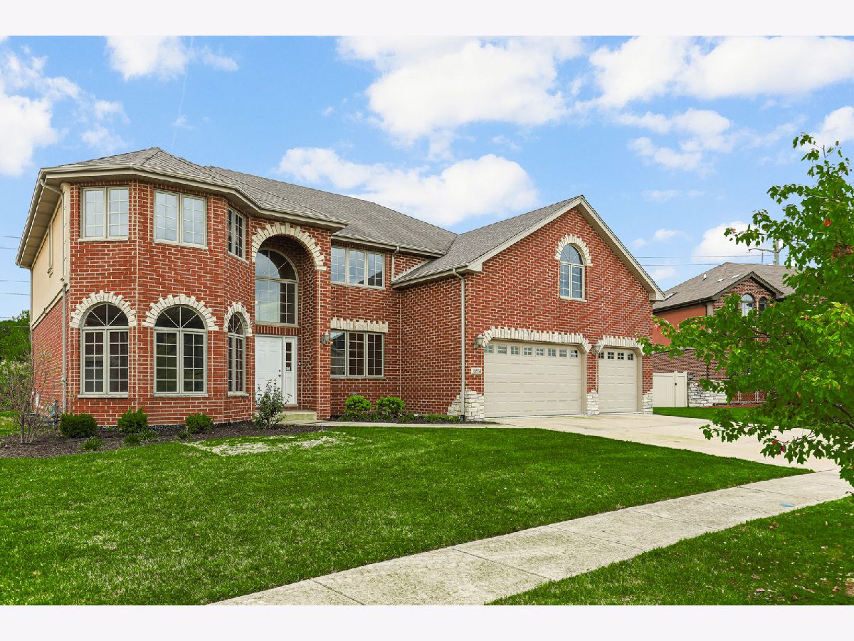 Homes Sold Marylake Estates Country Club Hills Illinois, 18664 Laramie