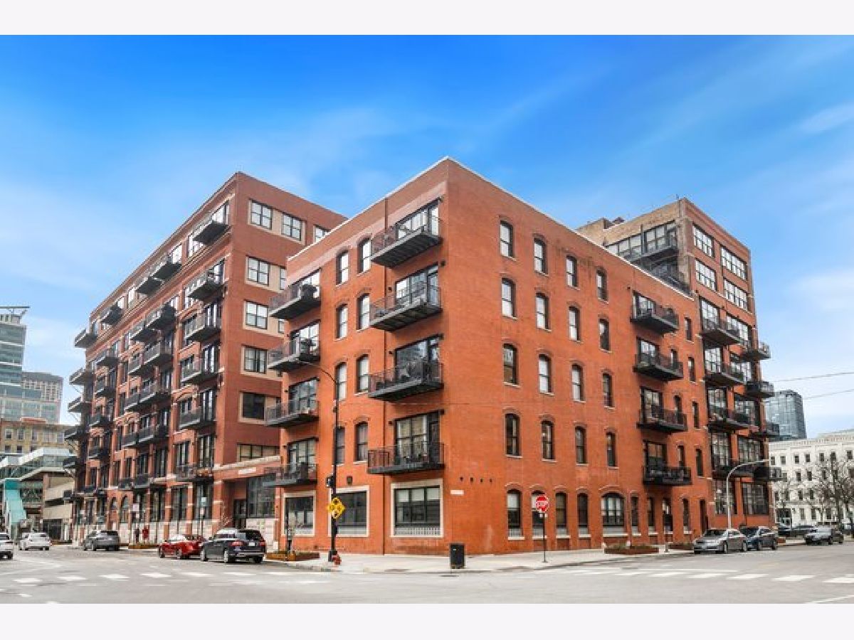 Condos & Townhomes Rented Clinton Street Lofts Chicago Illinois, 226 Clinton
