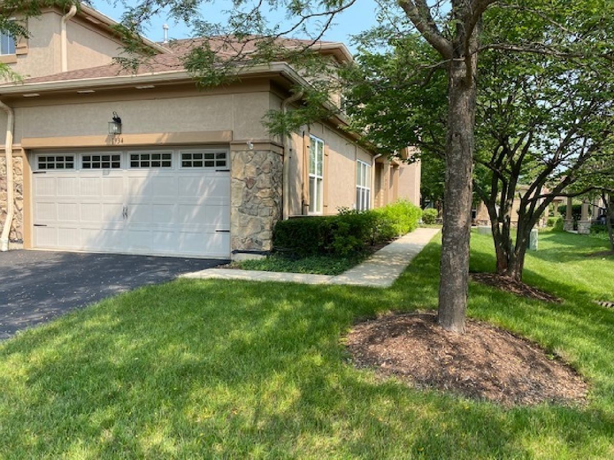 Townhomes Rented Bayhill Vernon Hills Illinois, 1934 Byman