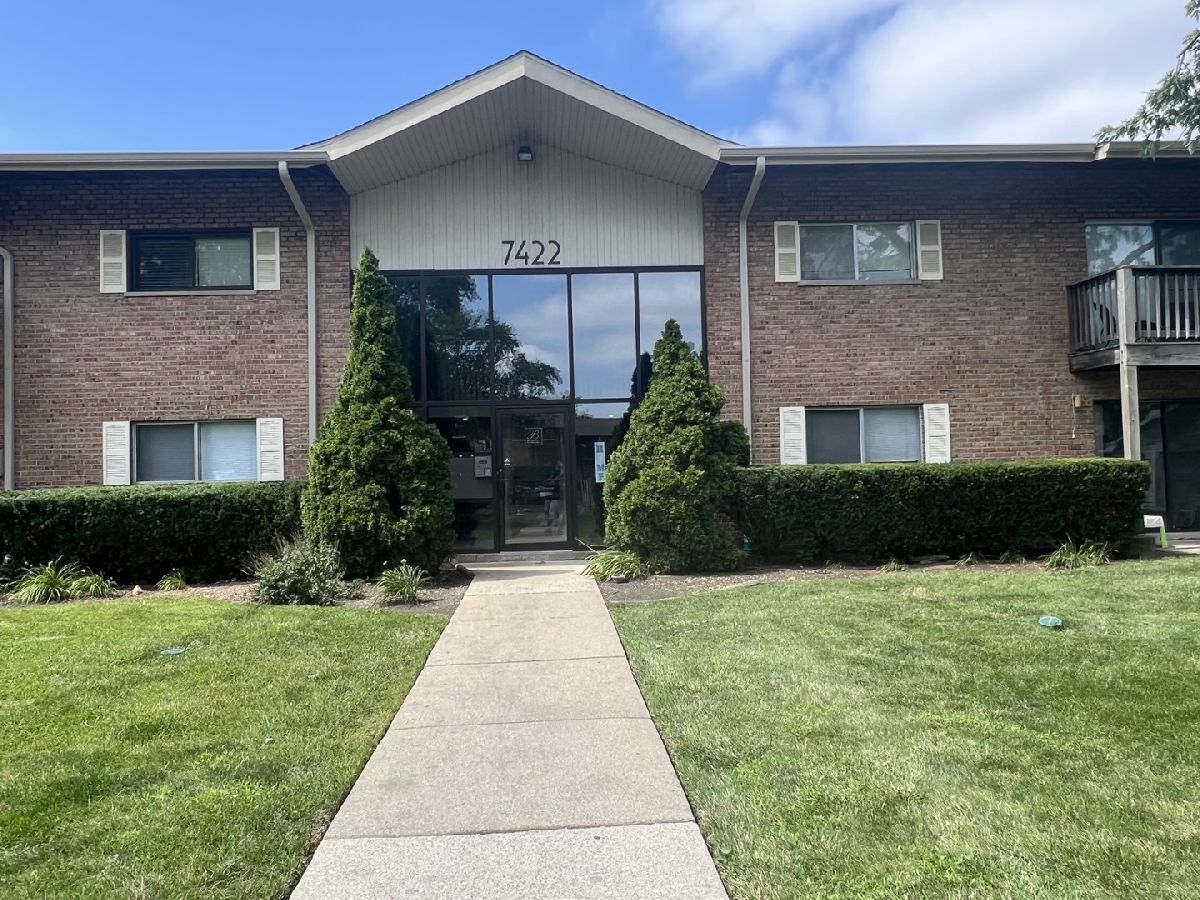 Condominiums Sold Brookdale At Darien Condominiums Darien Illinois, 7422 Brookdale