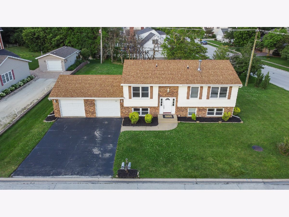  Rented Bourbonnais Illinois, 210 William R Latham Sr