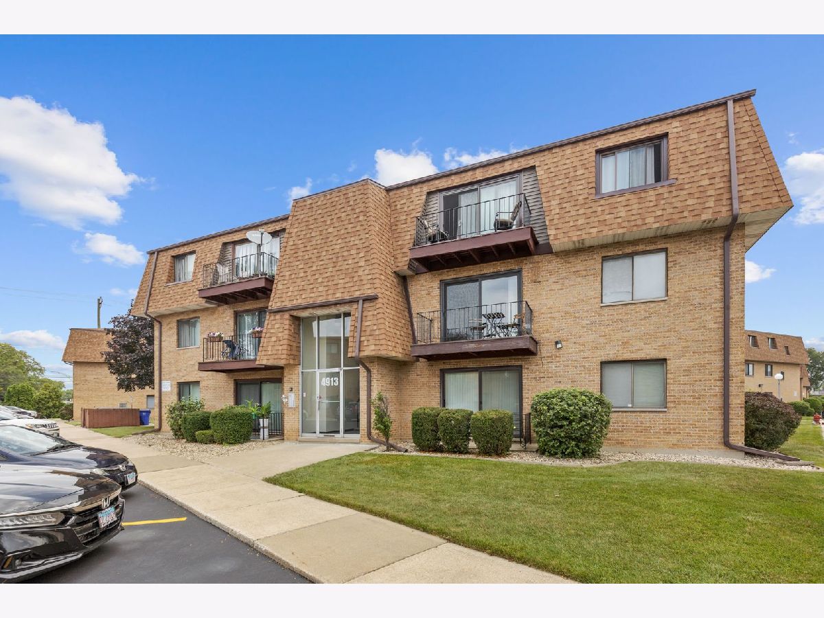 Condominiums Sold Cloister Oak Lawn Illinois, 4913 109th