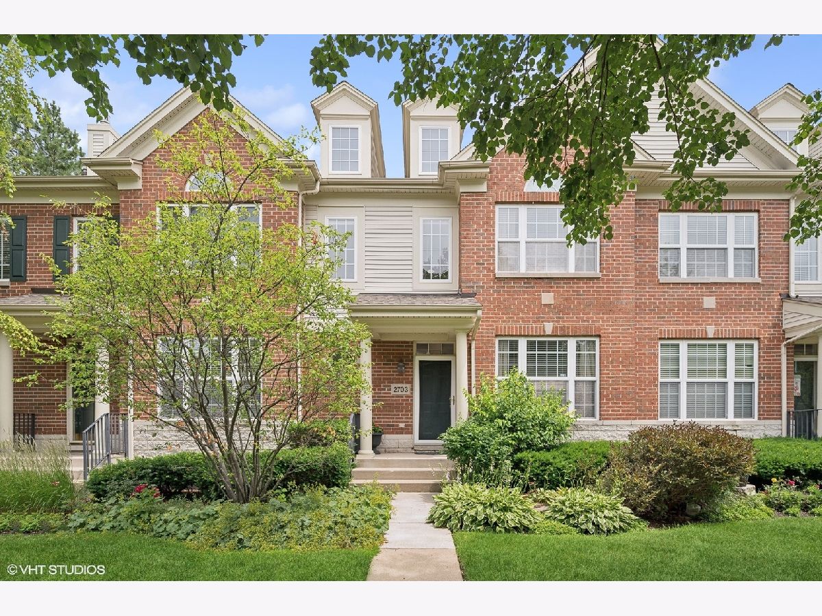 Homes & Townhomes Sold Southgate On The Glen Glenview Illinois, 2703 Langley