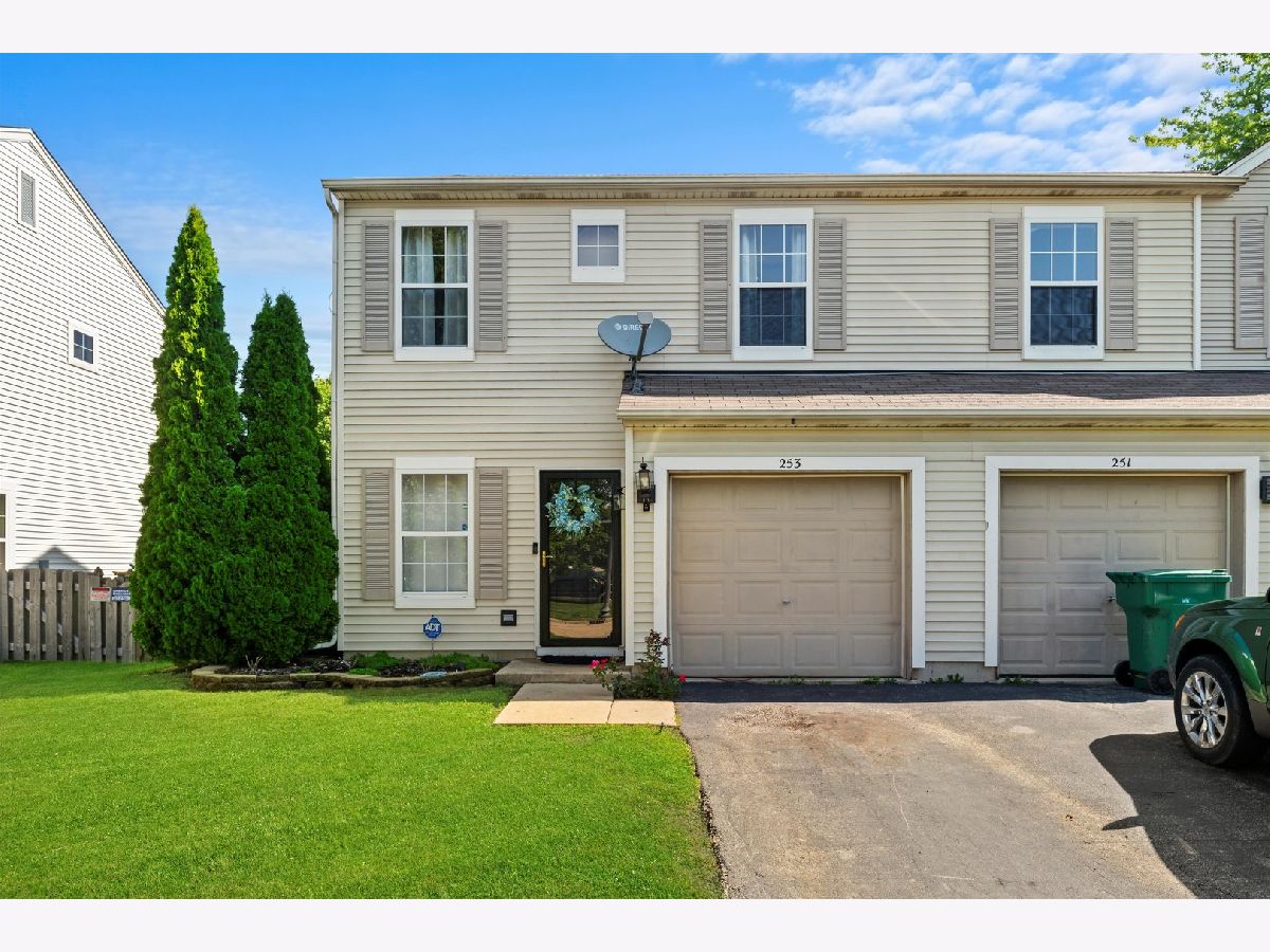 Townhomes & Homes Sold Heritage Place Romeoville Illinois, 253 Williamsburg