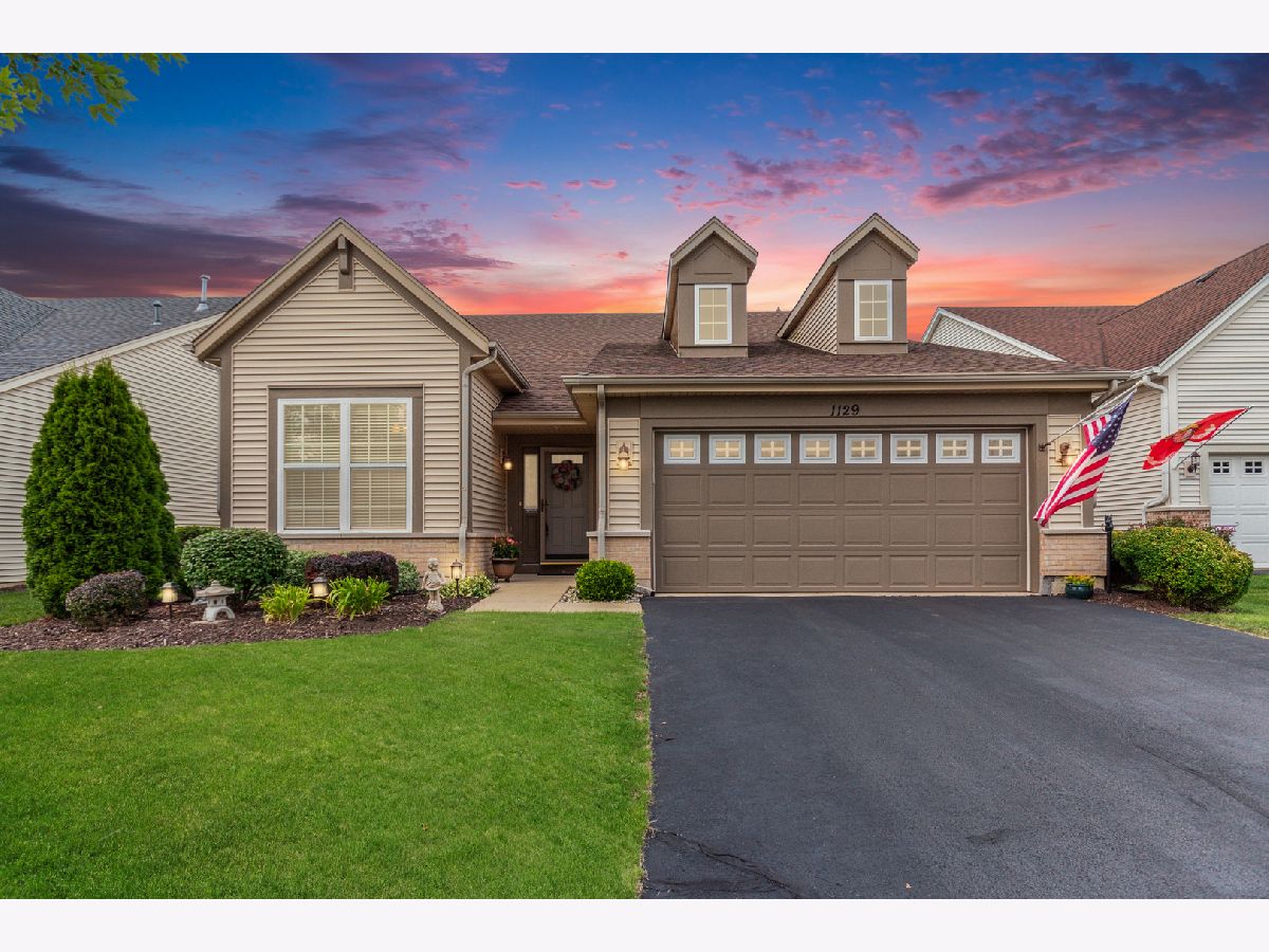 Homes & Condos & Townhomes Sold Stonegate Aurora Illinois, 1129 Heathrow