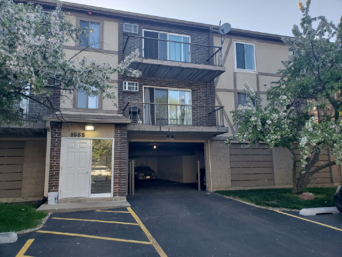 Condominiums Rented Quail Ridge Naperville Illinois, 1665 Coach