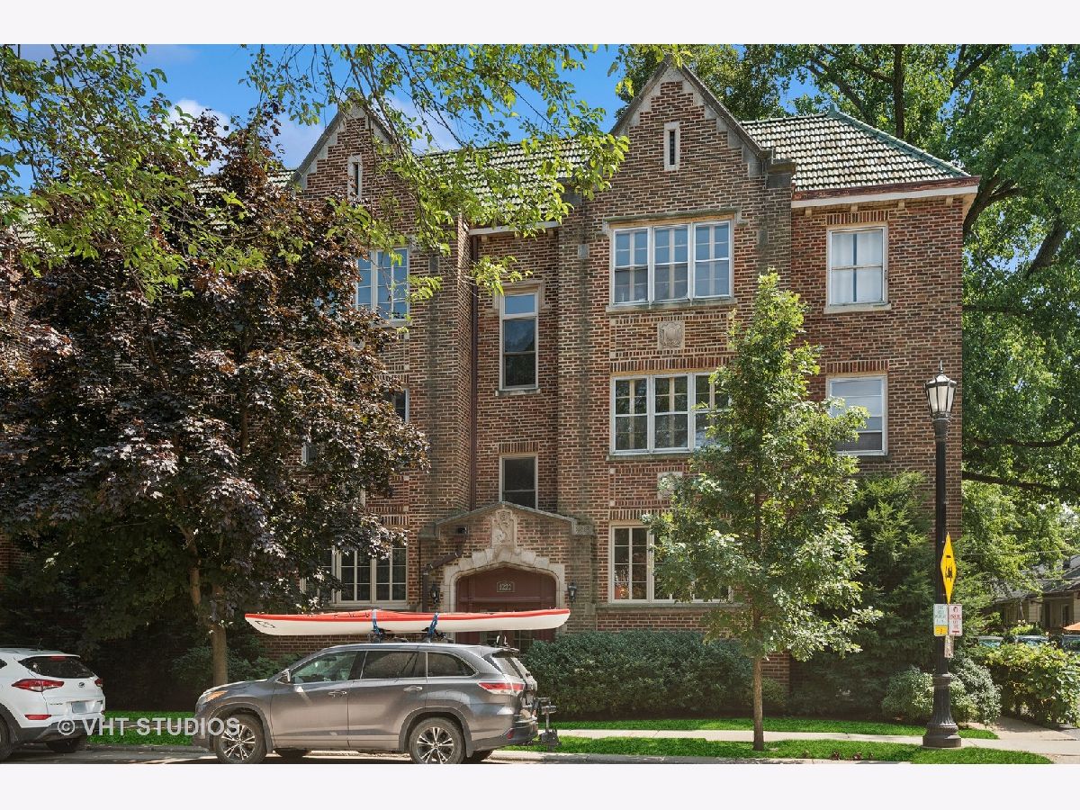 Condominiums Sold Sissilla Evanston Illinois, 1222 Central