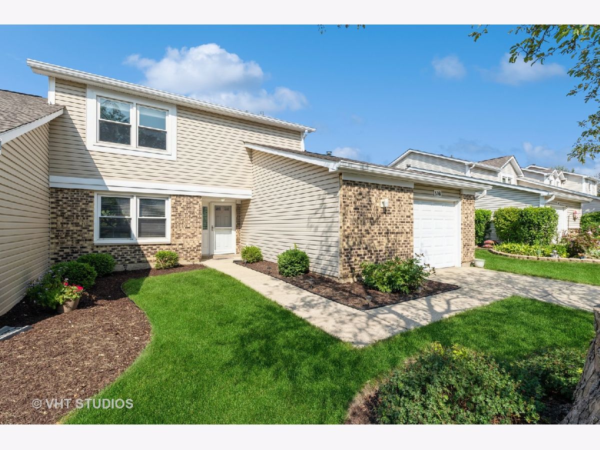 Townhomes Sold Westwind Bloomingdale Illinois, 216 Stanyon