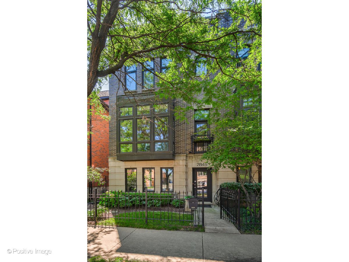 Townhomes & Condos & Homes Sold Columbia Place Chicago Illinois, 2848 Paulina