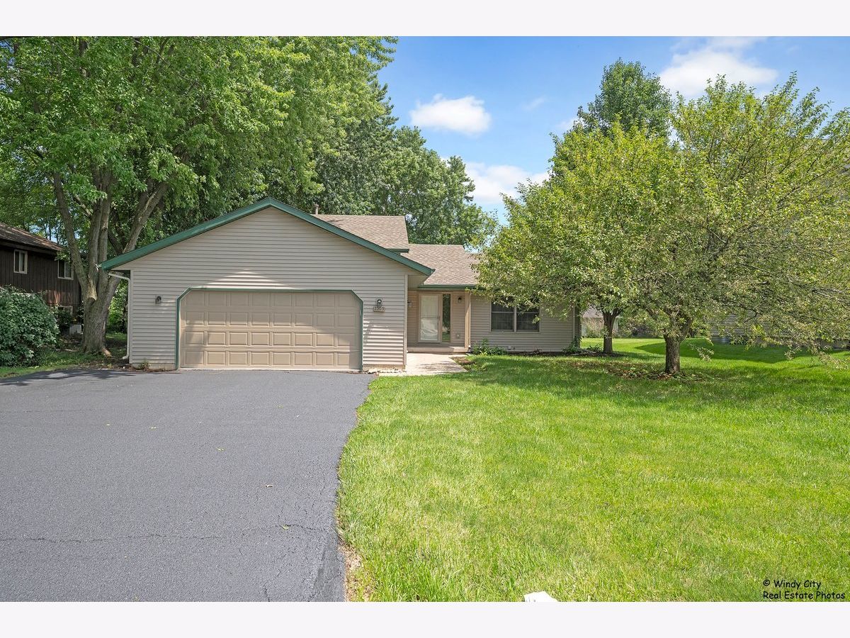 Homes Sold Candlewick Poplar Grove Illinois, 2309 Candlewick