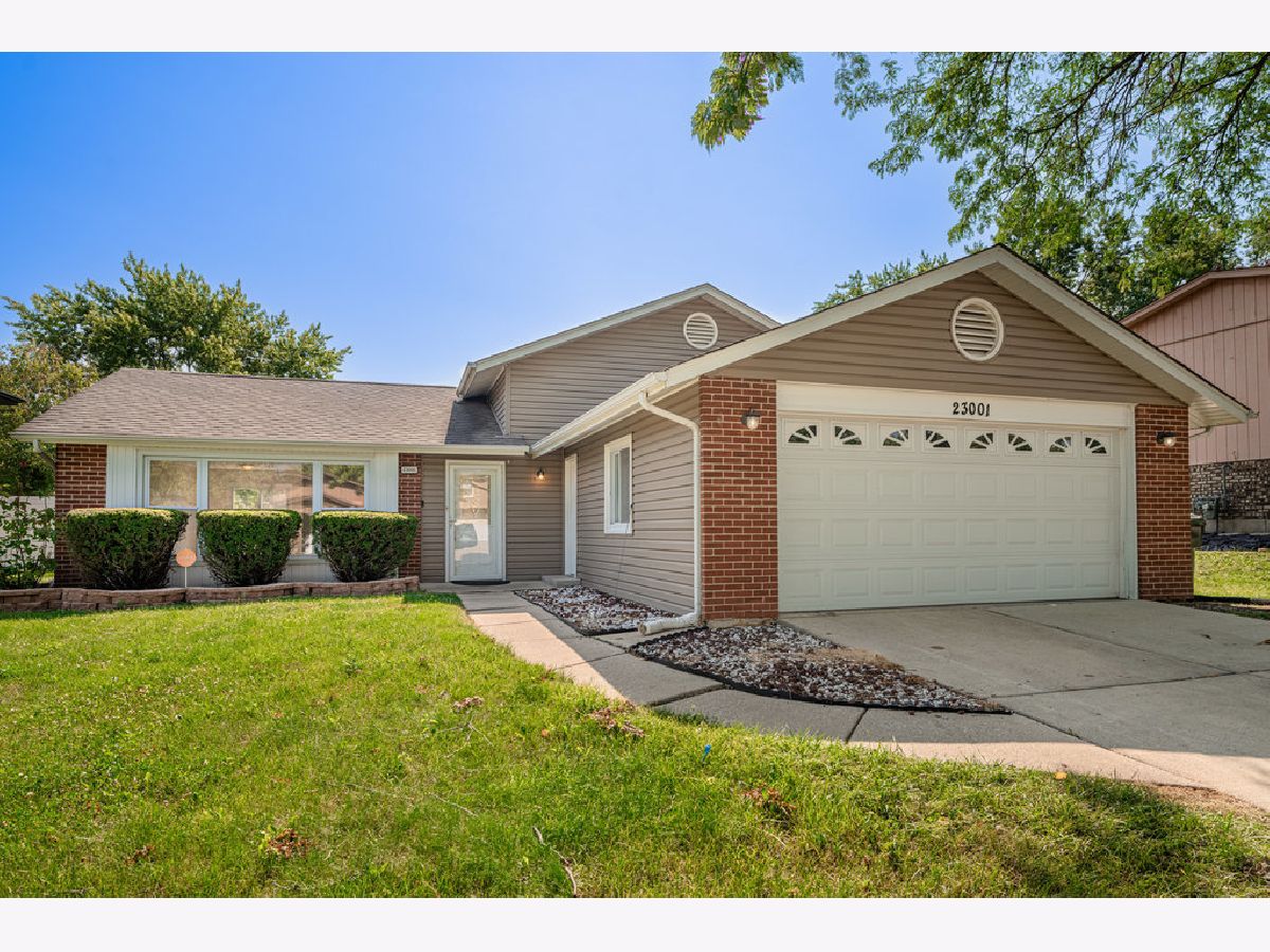 Homes Sold Lakewood Manor Richton Park Illinois, 23001 Bruce