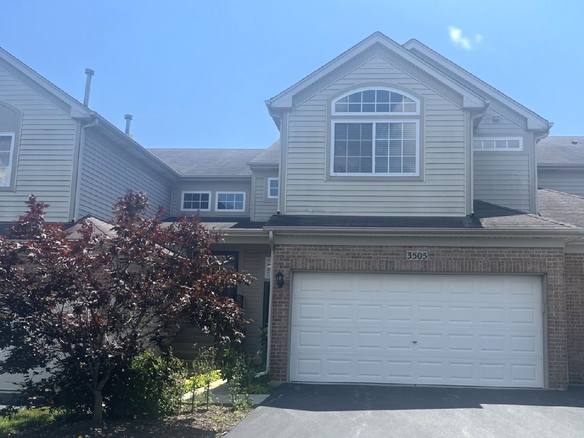 Townhomes & Condos & Homes Sold Shenandoah Carpentersville Illinois, 3505 Blue Ridge