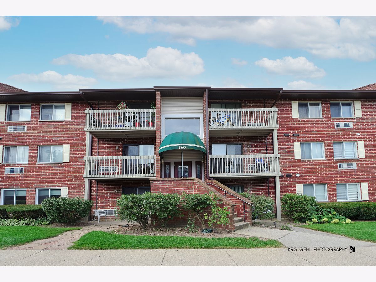 Condominiums Sold Lakewood Villas Vernon Hills Illinois, 860 Lakeside