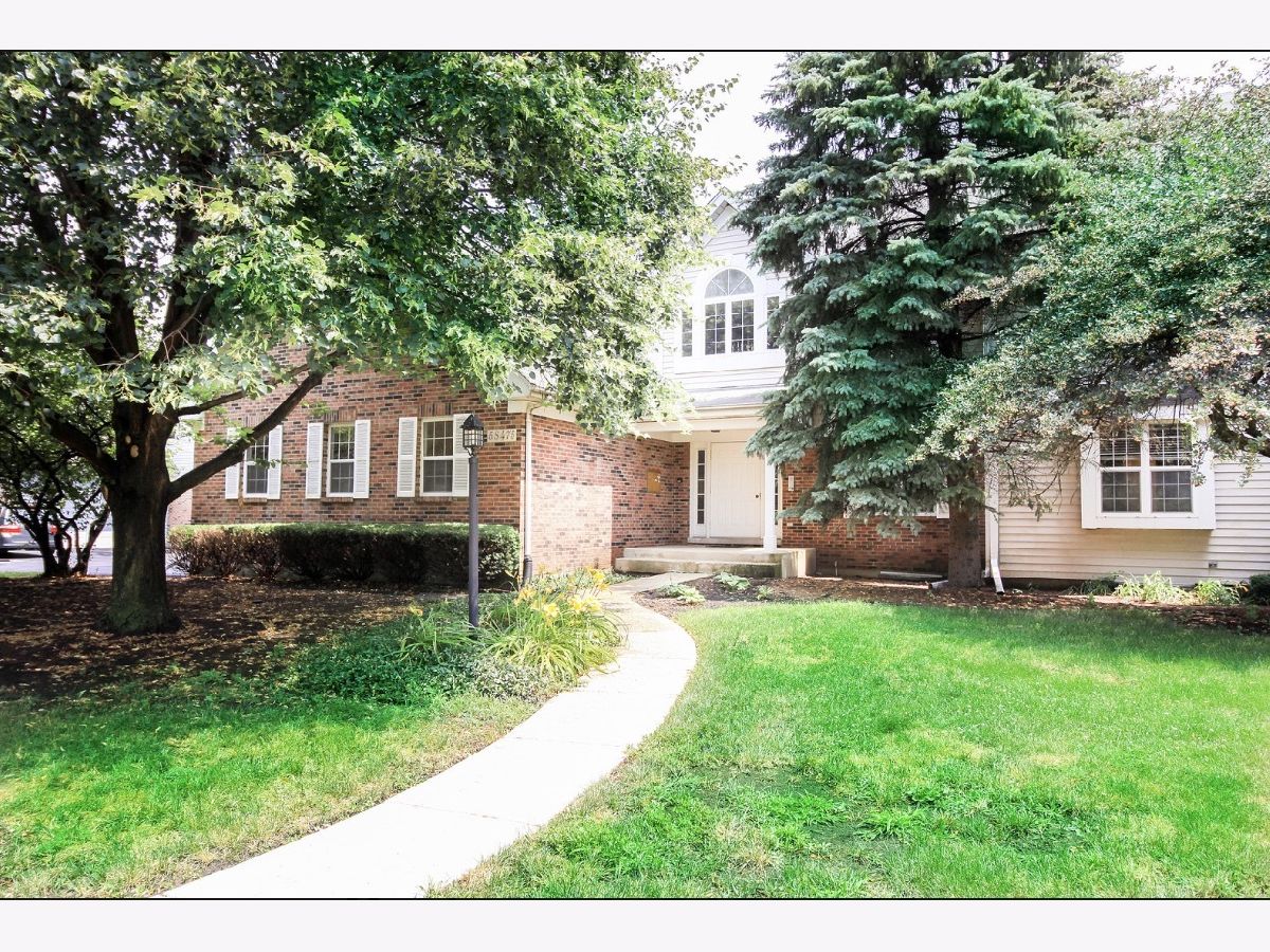Condos & Townhomes Rented Willowbend Naperville Illinois, 5S475 Scots