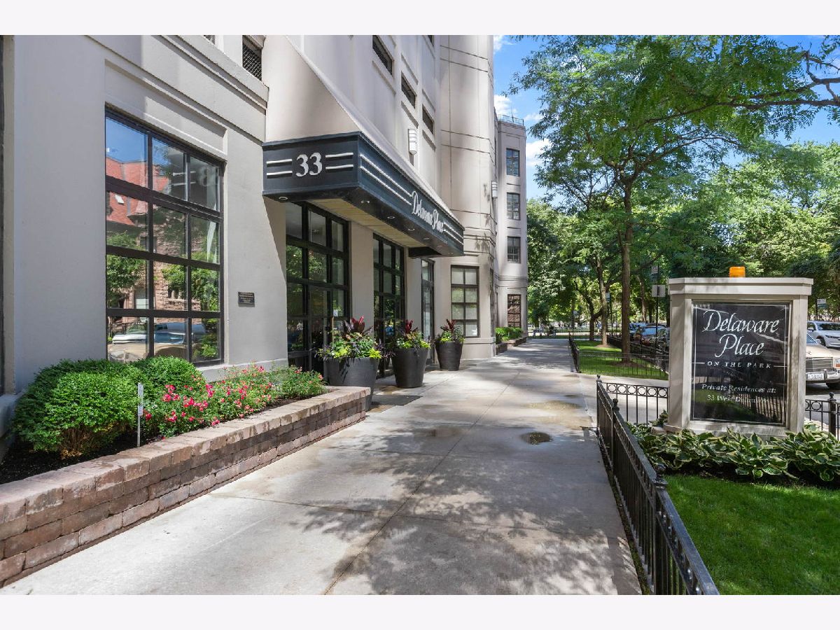 Condos & Townhomes Rented Delaware Place Chicago Illinois, 33 Delaware