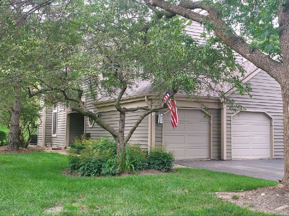  Rented Lake Barrington Illinois, 386 White Oak