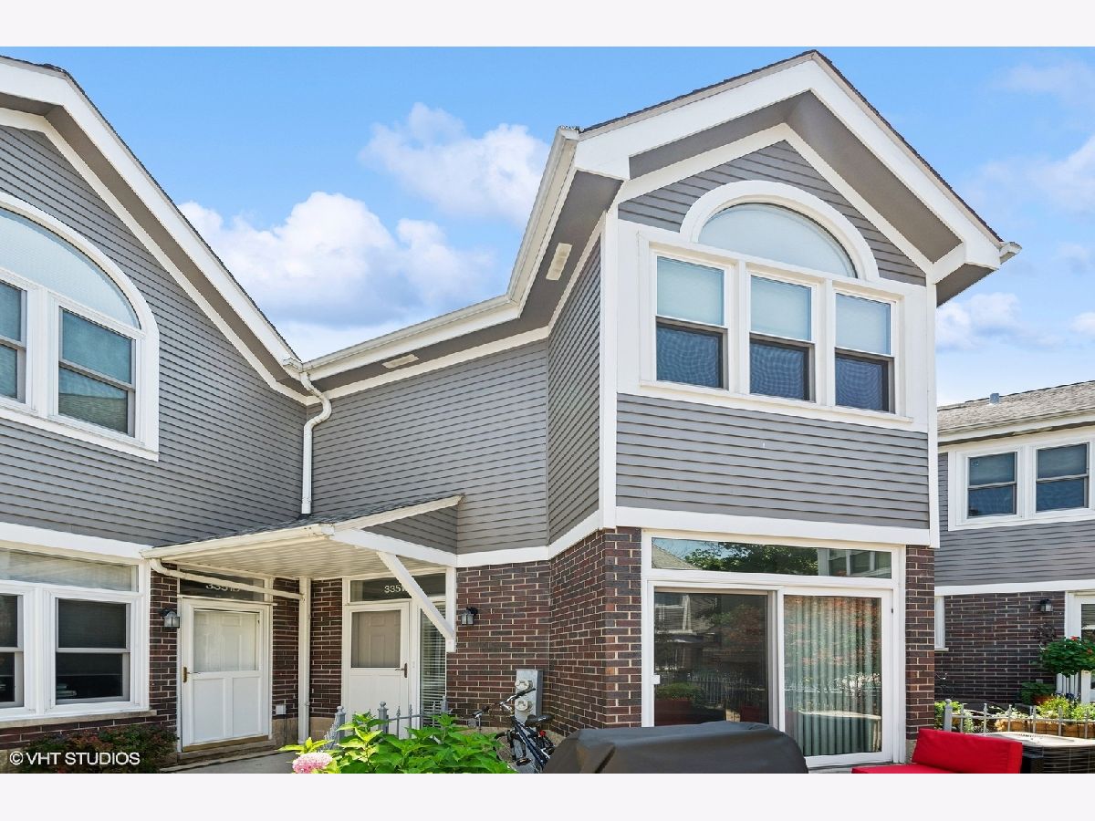 Townhomes Sold Hawthorne Court Chicago Illinois, 3351 Racine