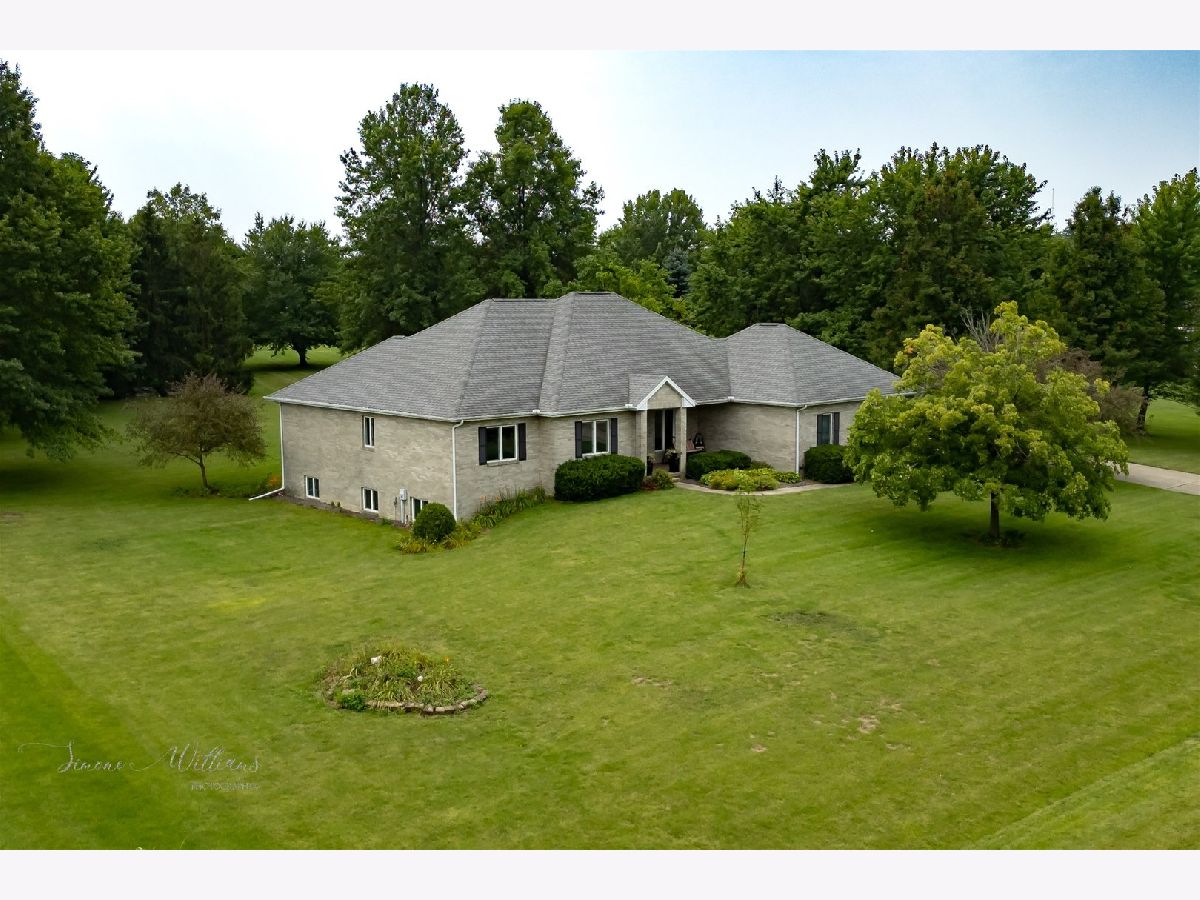 Homes & Condos & Townhomes Sold Charterwood Bloomington Illinois, 10037 Old Sawmill