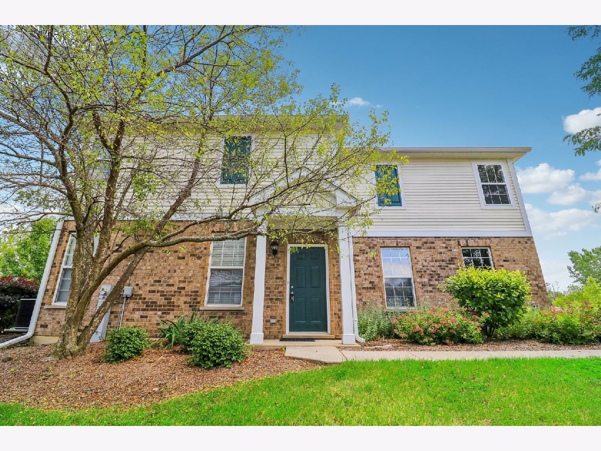 Townhomes Sold Millbrook Algonquin Illinois, 2636 Williamsburg